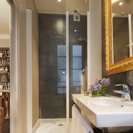 D'albion 3* Parigi